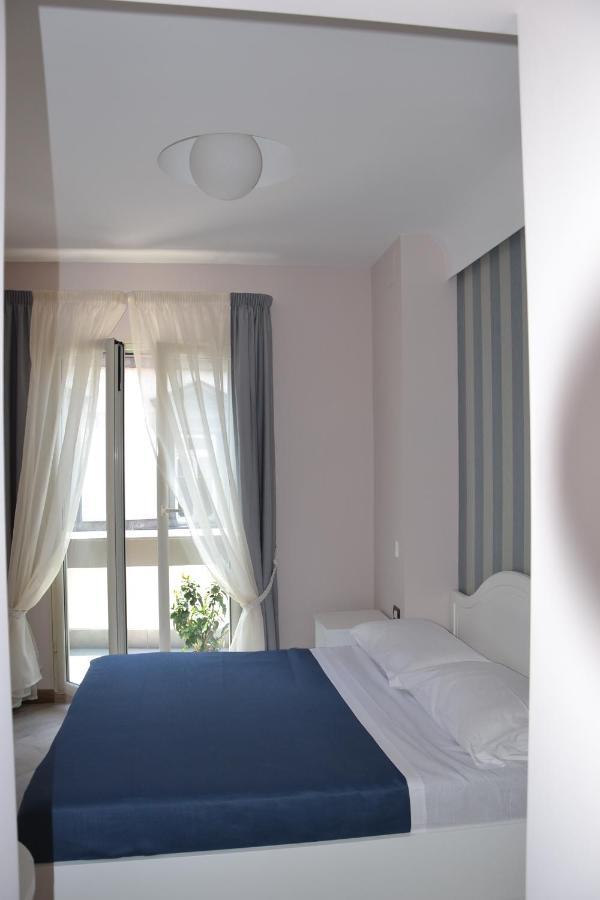 B&B Federico II Neapel Exteriör bild